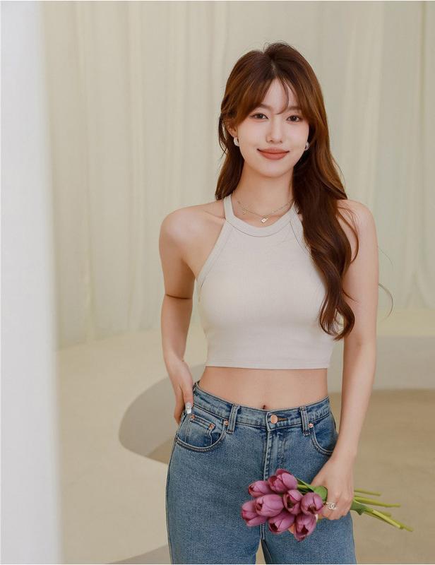 Product Introduction of HOT No-wear bra One-piece with breast pad crop top, off-the-shoulder top for women Womenswear Lingerie Comfort Basic 7