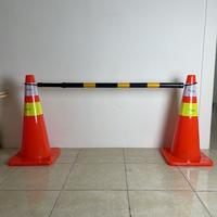 Gambar Cone Bar / Cone Pole Pembatas Kerucut 1–2 Meter Kuning Hitam / Tiang Pembatas Area Lalu Lintas & Parkir / Tongkat Penghubung Traffic Cone / Aksesoris Safety Cone Expandable Bar / Cone Bar Extensible Warna Kuning Hitam Reflektif dari Tonata Indonesia Kab. Tangerang 4 Tokopedia