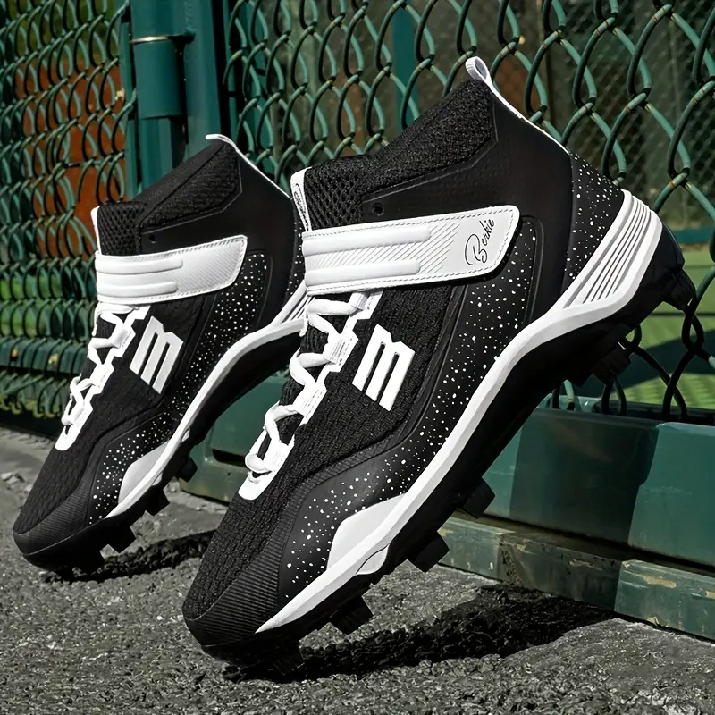 Professional Men'S Baseball Cleats on running triple black 3