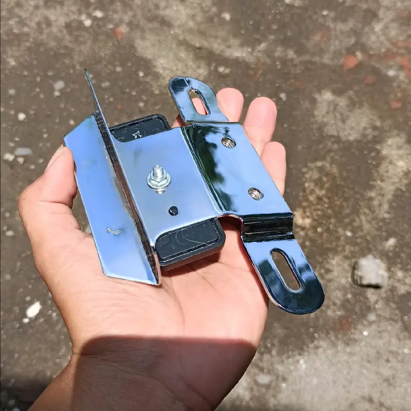 0BRAKET BESI PANGKON DUDUKAN PLAT NOMER BELAKANG CROM CELUB .YAMAHA F1zr FIz F1z CRYPTON SIGMA VEGA R LAMA TERBAIK 2