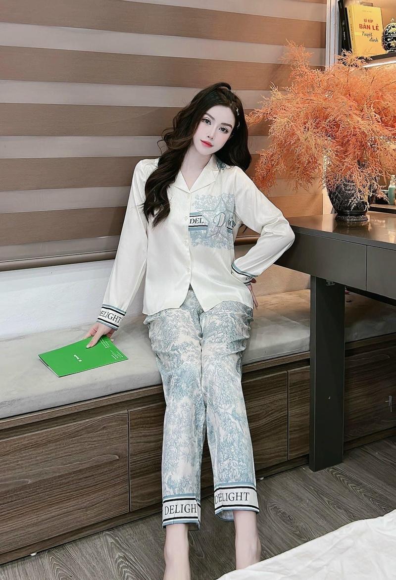 Product Introduction of [ 40 Đến 60kg] Bộ Hoạ Tiết Cây Dừa,ChẤt Liệu Lua Xước Ánh Kim,4 màu  rêu, và H Dương, Đen phom 40 Đến 60kg, quần cạp cao có Tui Quần , ống xuông Áo Nữ Women Kem Voi 7