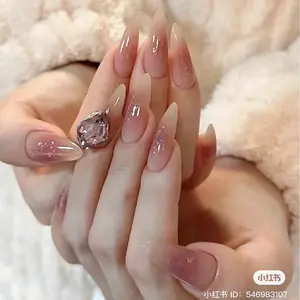 Loăn nails thiết kế