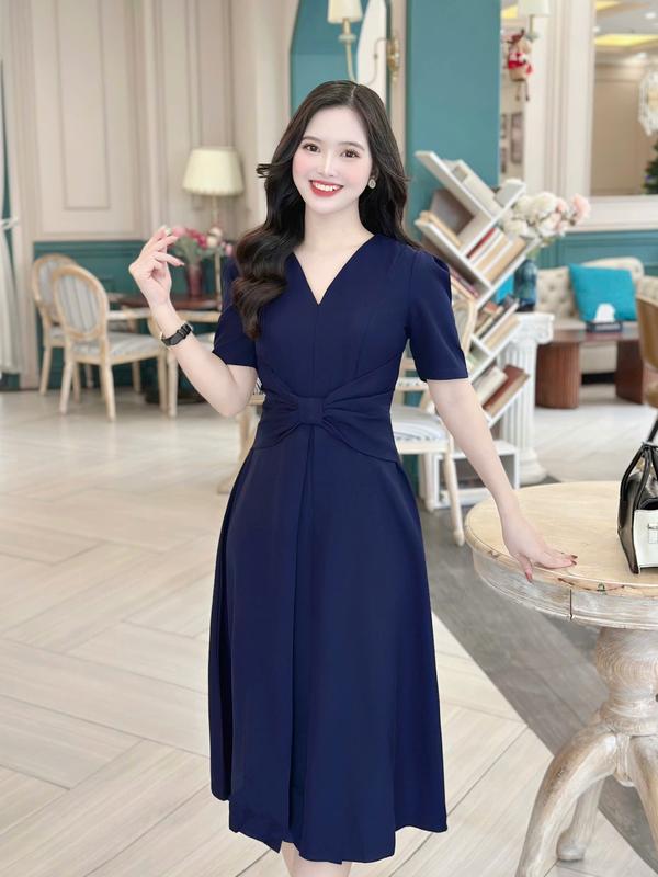 Đầm nữ thiết kế Nhật Vy cổ chữ V tay ngắn đính nơ eo cách điệu form chiết eo dáng xoè chất lụa phù hợp văn phòng công sở dự tiệc thanh lịch - D3067 Xám 6