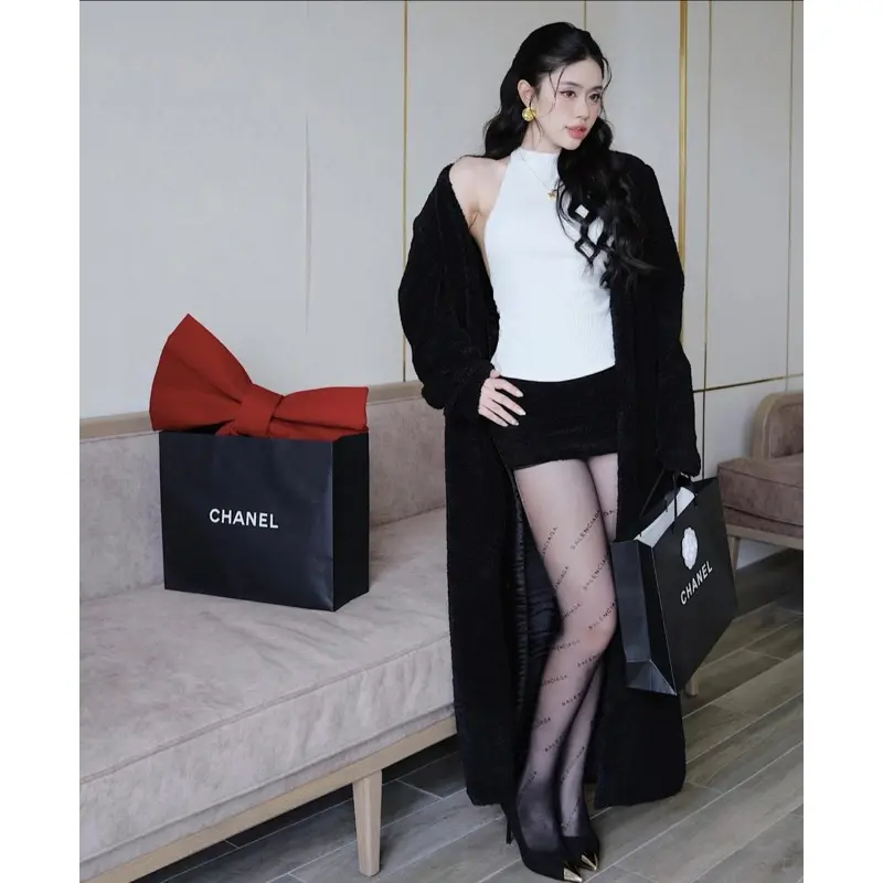 G.U - LUXE SHEARLING SET - Set lông cừu gồm áo yếm khoe lưng, Mini Skirt lông cừu, Áo khoác dáng dài lông cừu | BigBuy360 - bigbuy360.vn G.U - LUXE SHEARLING SET - Set lông cừu gồm áo yếm khoe lưng, Mini Skirt lông cừu, Áo khoác dáng dài lông cừu | BigBuy360 - bigbuy360.vn