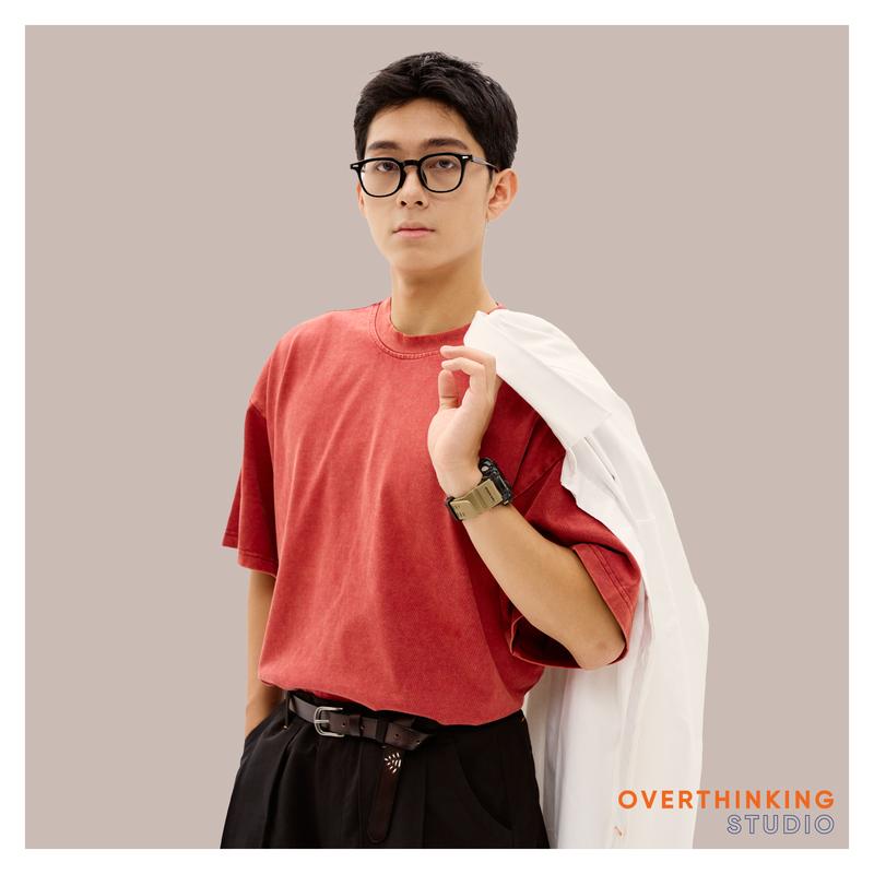 Áo phông cổ điển Vintage Red Tee cho Nam - 100% Cotton - 310gsm - Model cổ tròn - Menswear 2