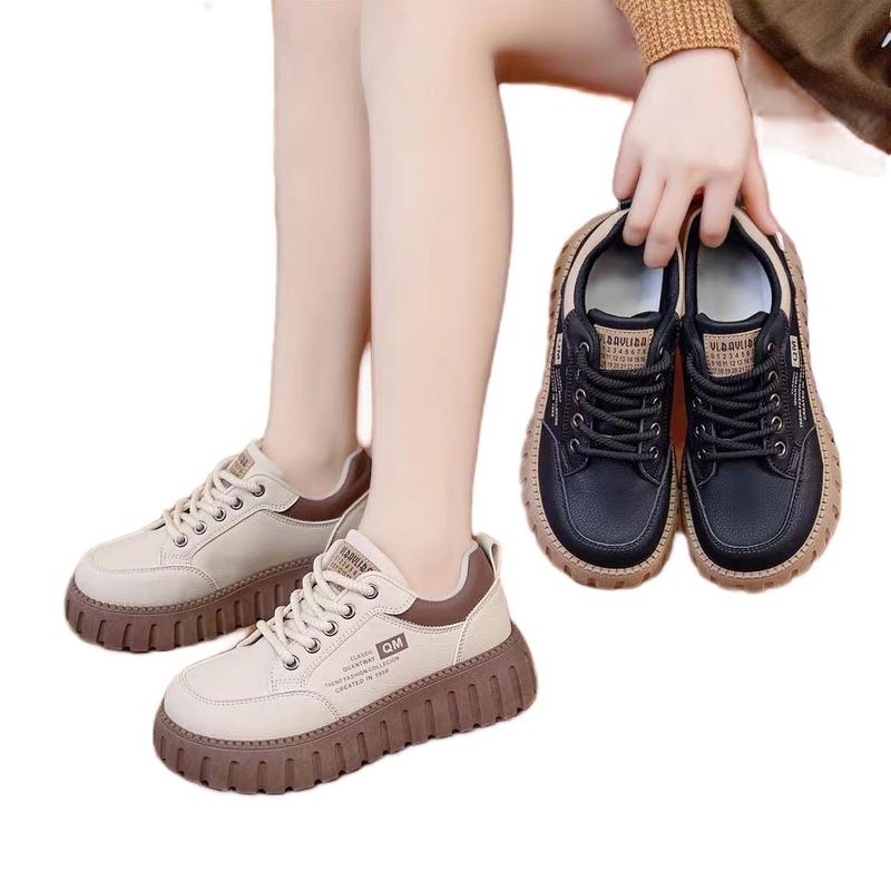 ￼Giày thể thao đế răng cưa phong cách mới QCCC hót 2024 giày dây