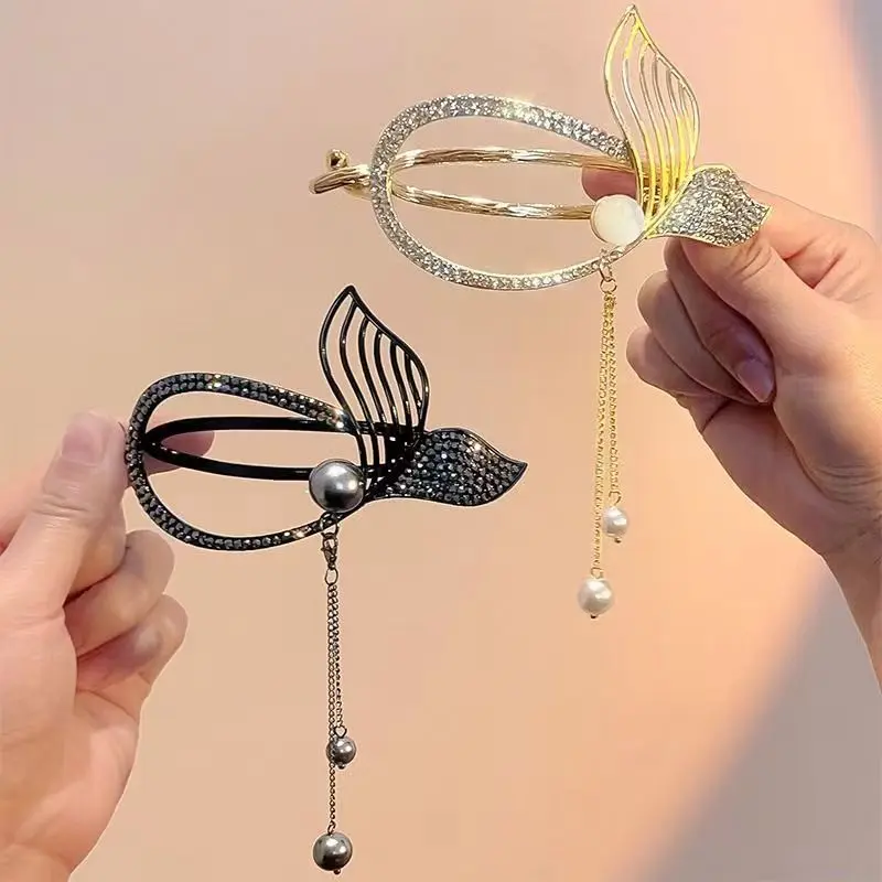 Y037 Kẹp Tóc Đuôi Cá Tua Rua Lấp Lánh Women 0