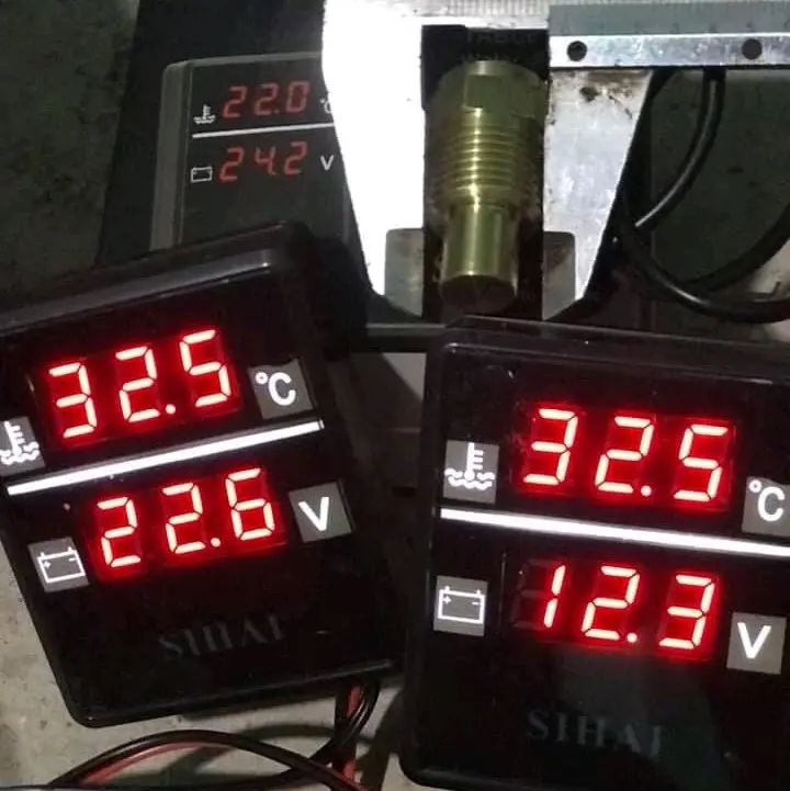 đồng hồ báo nhiệt độ động cơ, báo ắc quy 2 chế độ 6