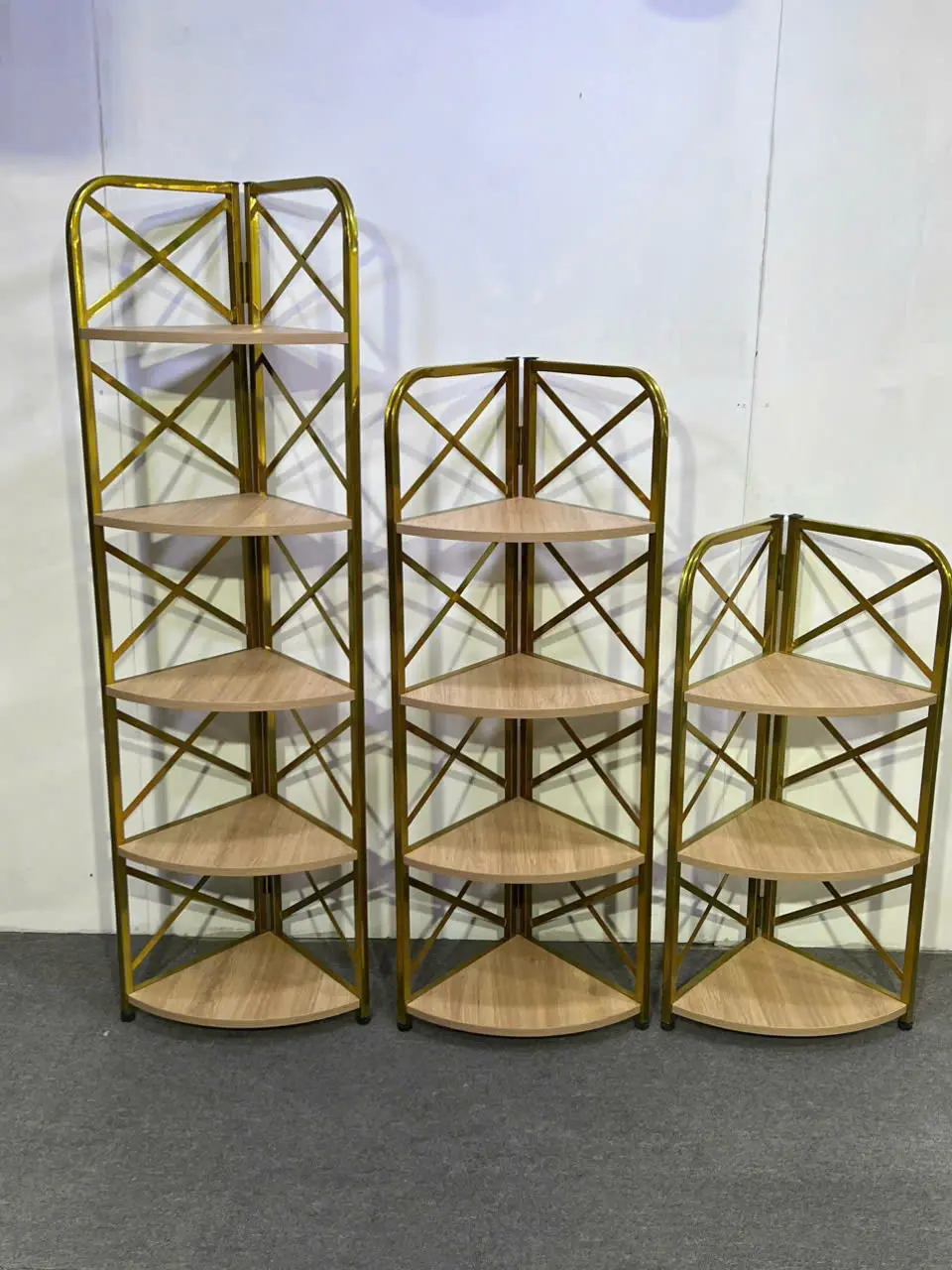 Kệ góc tam giác khung sắt sơn tĩnh điện cao cấp bền bỉ 3,4,5 tầng thiết kế đa năng, chịu lực tốt