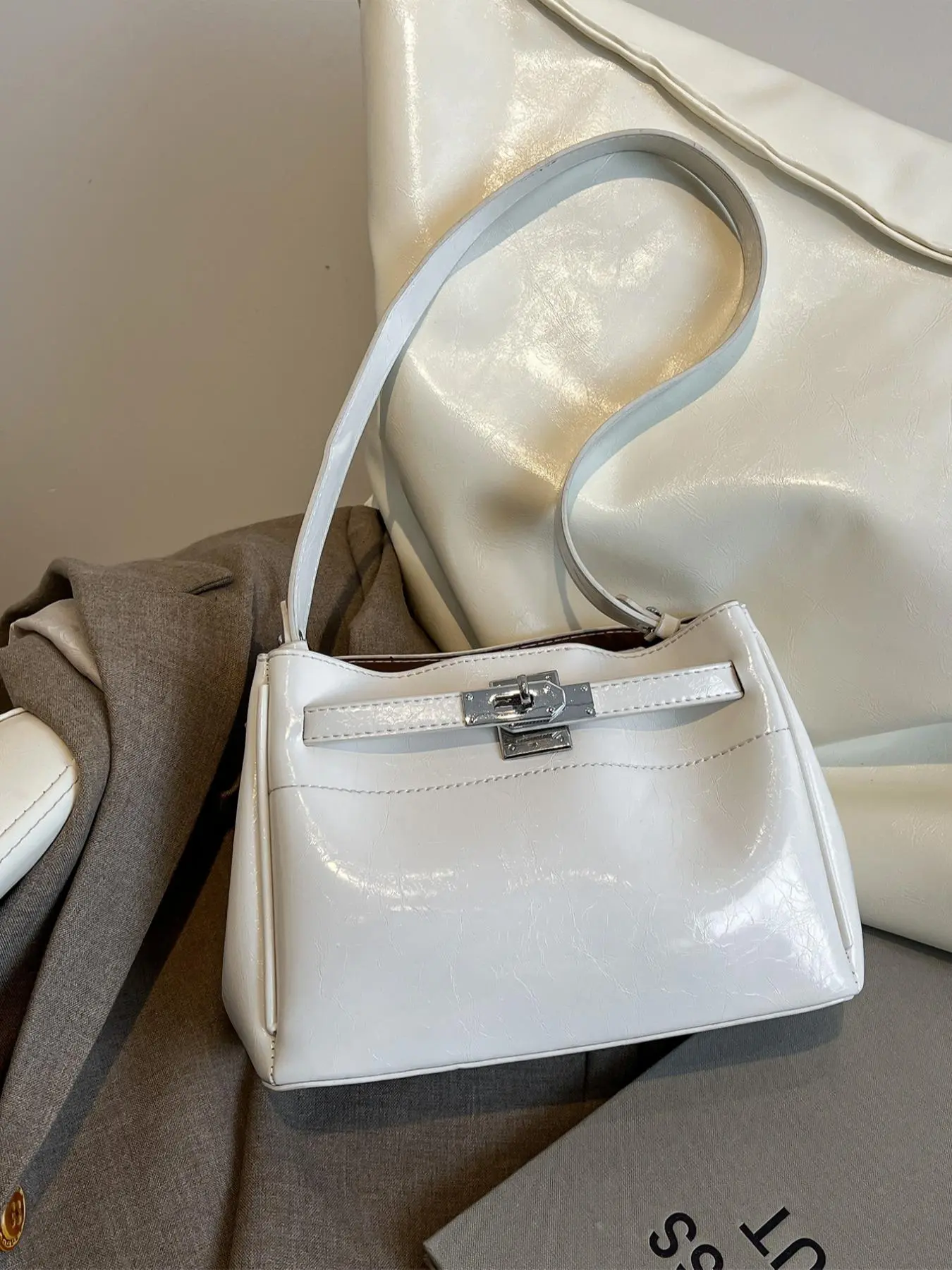 Women's Solid Color Shoulder Bag, Fashionable PU Leather Crossbody Bag for Daily Used, Casual Trendy Versatile High-quality Daily Commuting Bag