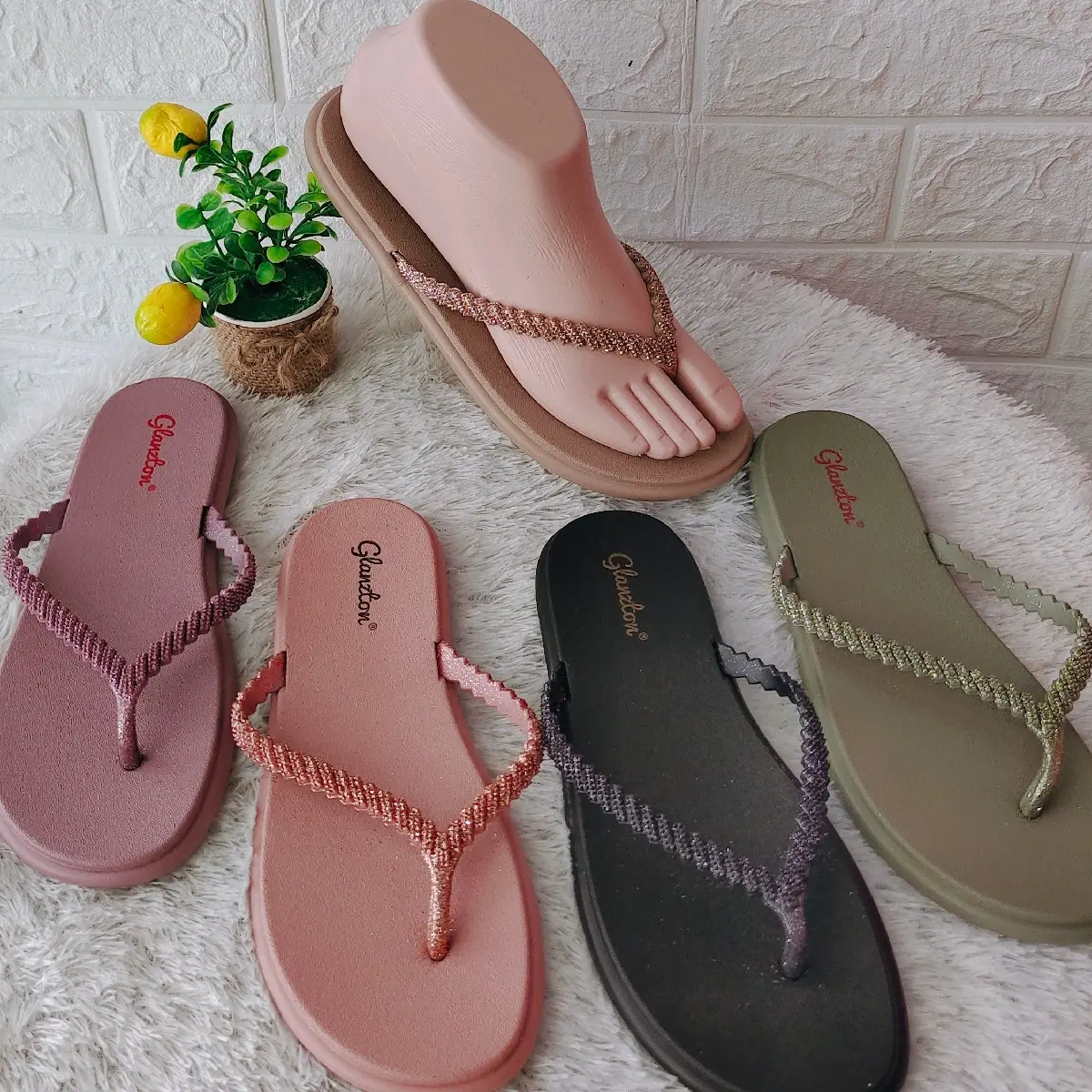 Sandal Japit Gliter Glanzton