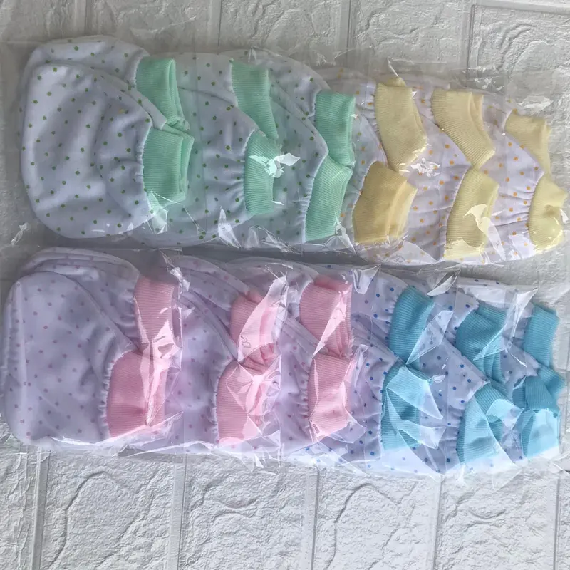 MOTIF POLKADOT 12 SET SARUNG TANGAN DAN KAOS KAKI BAYI NEW BORN (Baru Lahir) WARNA RANDOM HOMEMADE BAHAN HALUS AMAN UNTUK BAYI 0