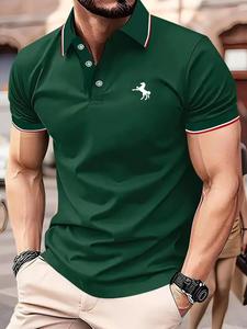 Camisa tipo polo de corte regular con estampado de caballo para hombre, casual de manga corta con cierre a medio pecho para verano, ropa de moda para uso diario, tropical