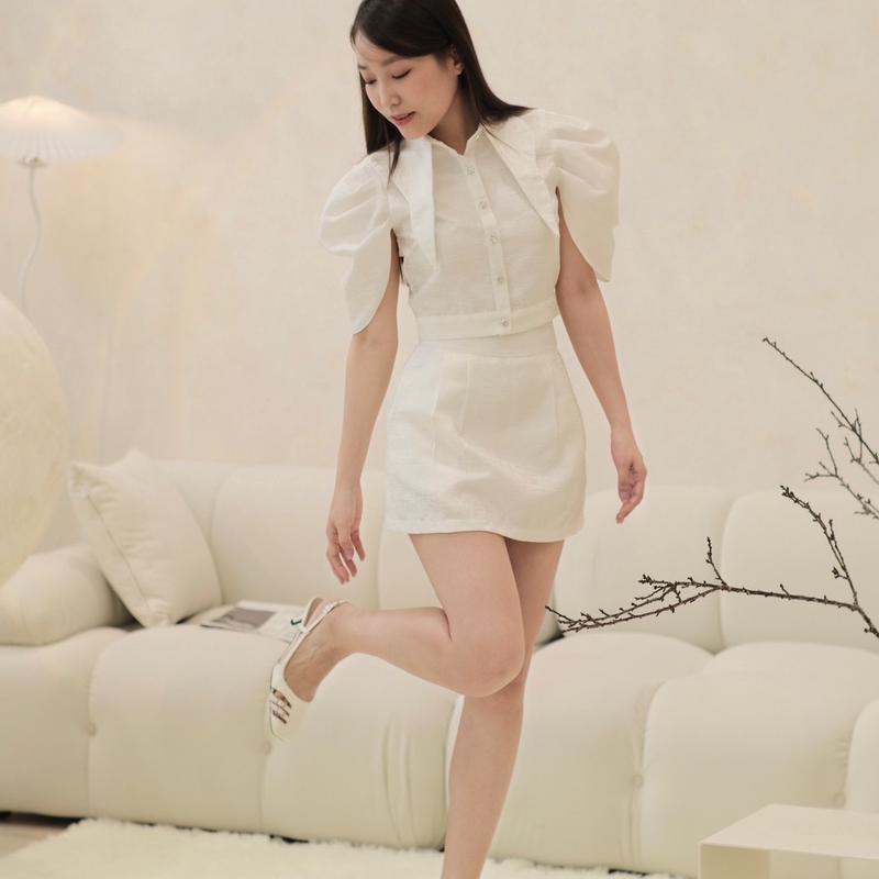 White Swan Set, áo crop cổ gợn sóng tay thiên nga và chân váy chữ A 0