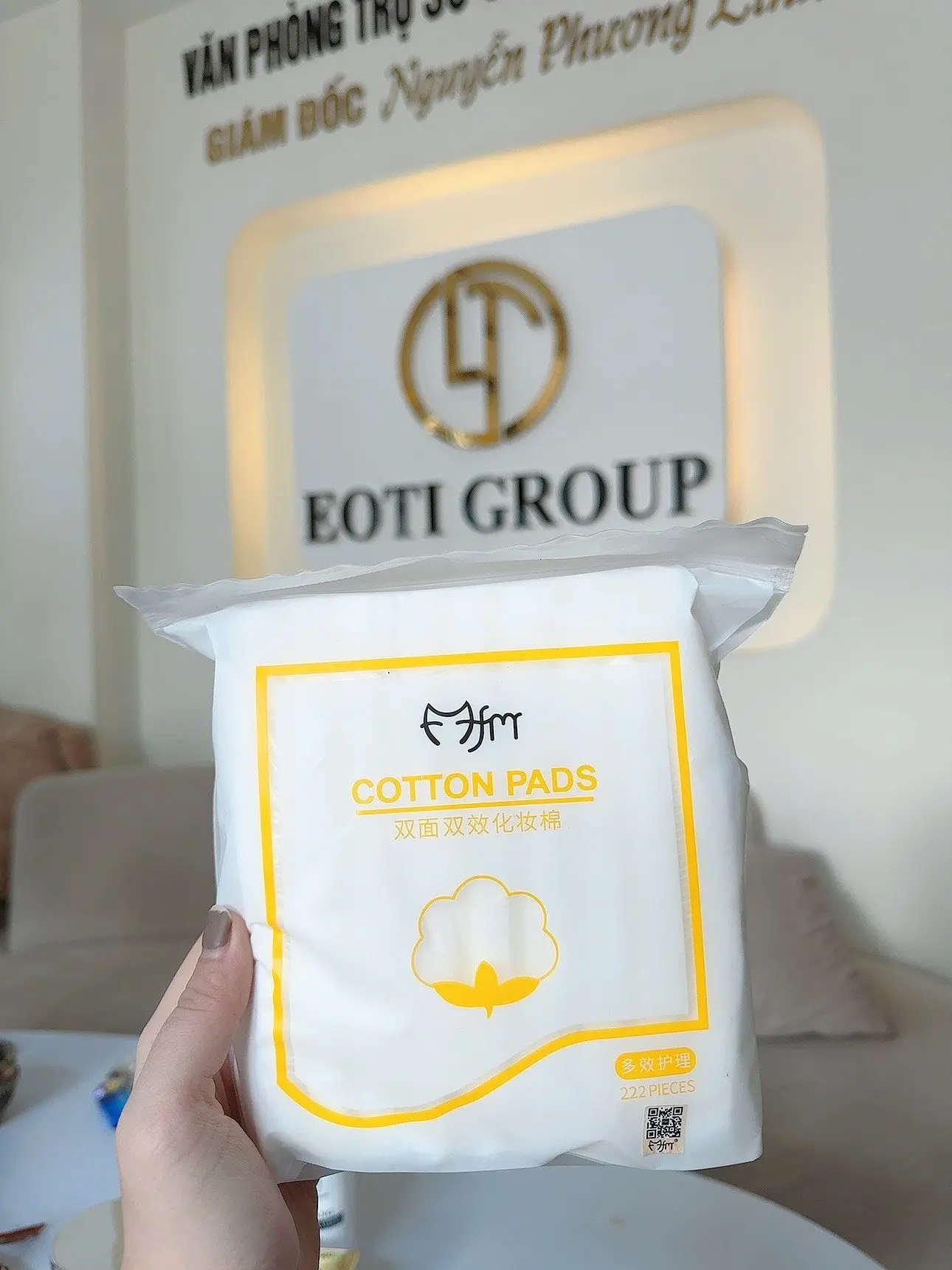 Bông tẩy trang COTTON PADS 222 miếng trong 1 bịch