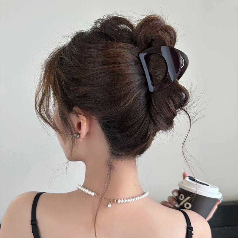 Product Introduction of 1-3 pcs 6CM Acrylic Medium Shark Clip Hollow Matte Color Hair Claw for Women Elegant Square Headwear Korean Hair Accessories for Girls 3