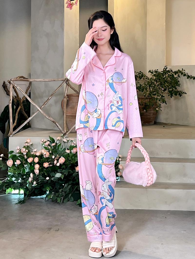 Product Introduction of EL.RÊVER - Mẫu pijama lụa Rêver Bunny phiên bản đặc biệt tháng sinh nhật  - Màu hồng - 0723S99 6