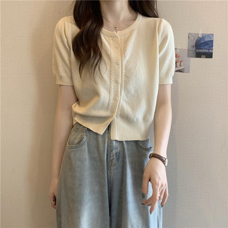 Product Introduction of Áo Thun ngắn Tay Phong Cách Mới Mùa Hè, Cổ Chữ O, Dễ Phối Đồ Dành Cho Nữ, Ngắn Ngắn Tay, Một Hàng Cúc, Áo Cardigan Dệt Kim, Đơn Giản 5