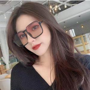 Kính Nửa Gọng Vuông, Cỡ Lớn, Cá Tính Cổ Điển Bó Sát, Mịn, Chống Tia UV Và Ánh Sáng Xanh, Thích Hợp Cho Khuôn Mặt Lớn