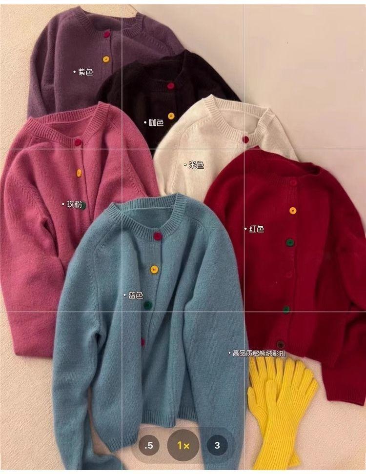 Product Introduction of Áo Cardigan Dệt Kim Chunky Mềm Mại, Cỡ Lớn, Nút Bấm Đầy Màu Sắc, Áo Len Cropped Dài Tay Áo Hở Trước, Cổ Tròn Ấm Cúng, Thích Hợp Cho Mùa Xuân / Mùa Thu / Mùa Đông, Áo Mặc Bên Ngoài Dễ Phối Đồ, Năm 2025 7