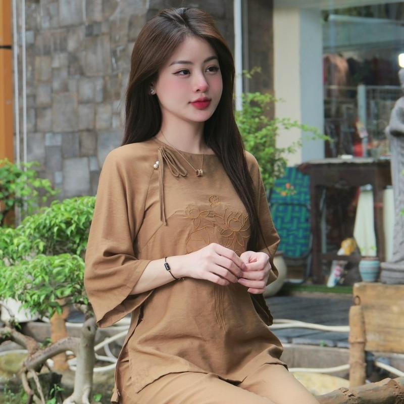 Bộ đồ Pháp phục nữ thêu sen - Mẫu quần áo Phật tử # đồ lam đi chùa trang nhã chất vải đũi lụa thêu sen mềm mát G30 7