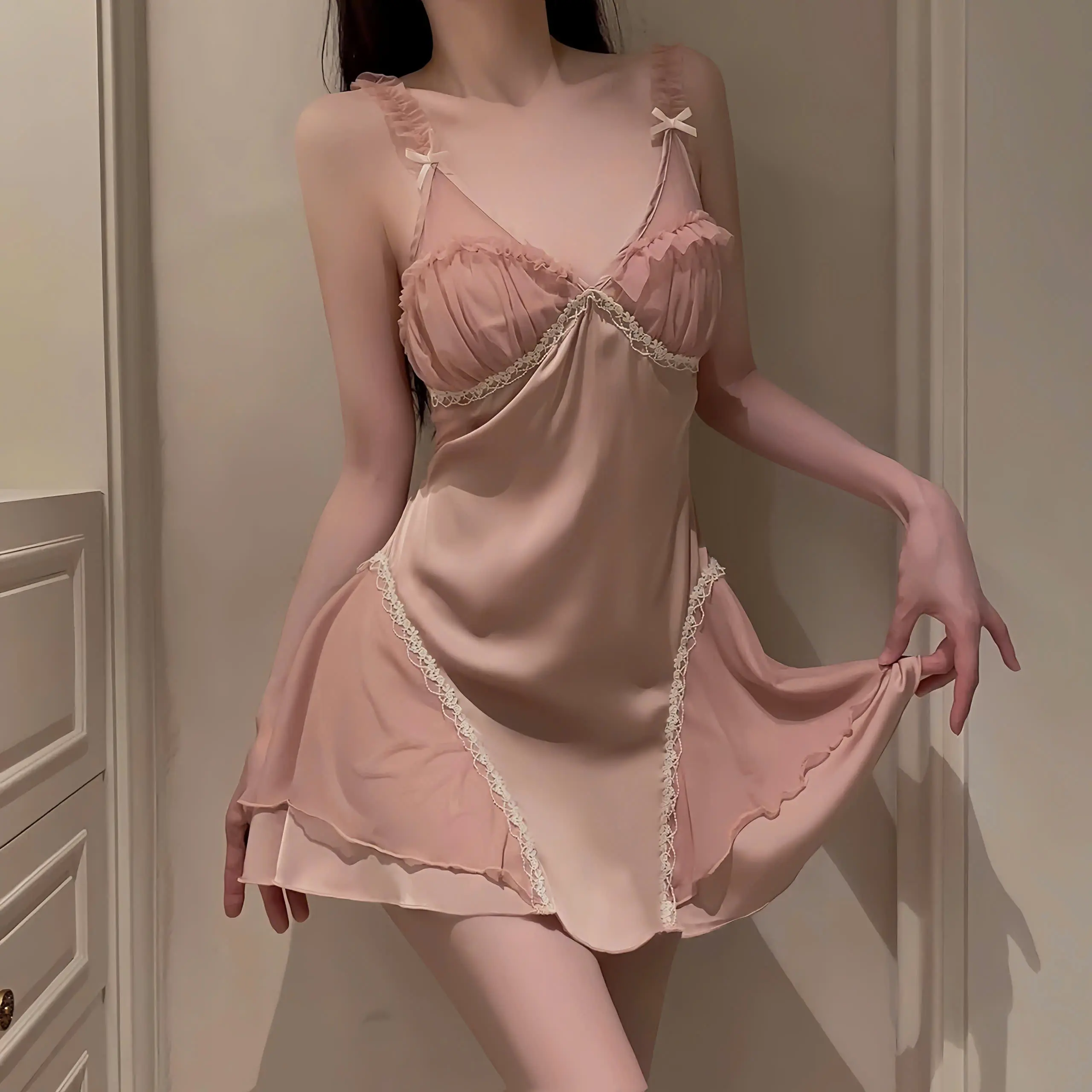 BL21-(HÀNG QUẢNG CHÂU) Váy Ngủ Lụa Quảng Châu Có Đệm Phối Ren Mềm Mại