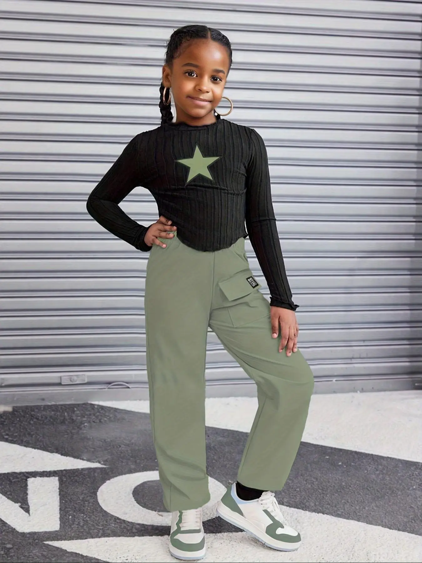 Girl's Star Patched Crop Top & Cargo Pants Two-piece Set, Casual Fashion Cozy Two Piece Outfits for Daily Outdoor Wear, Kids Clothes for Spring & Fall