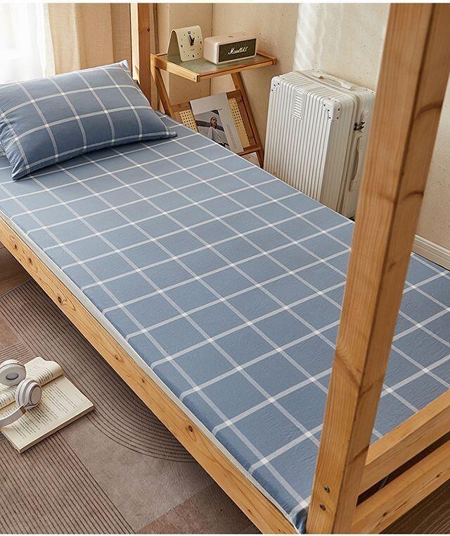 Product Introduction of College Dormitory Protective 90x190 Aloe Vera Cotton Mattress Anti slip Single Bed Cover Top and Bottom Laying 5