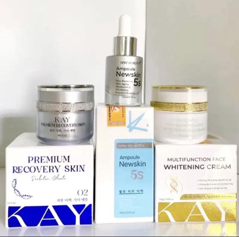 Product Introduction of COMBO 4 : KEM DÀY DA + KEM LOTION + TINH CHẤT AMPOULE [ TẶNG CHỒNG NẮNG 15g+ MẶT NẠ ] 1