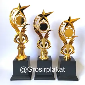 Piala 1 Set Kejuaraan model Bintang Warna Emas