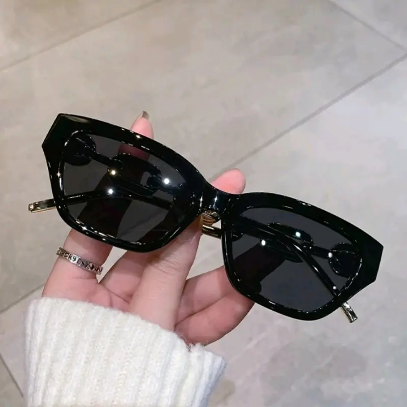 kacamata model mata kucing 1