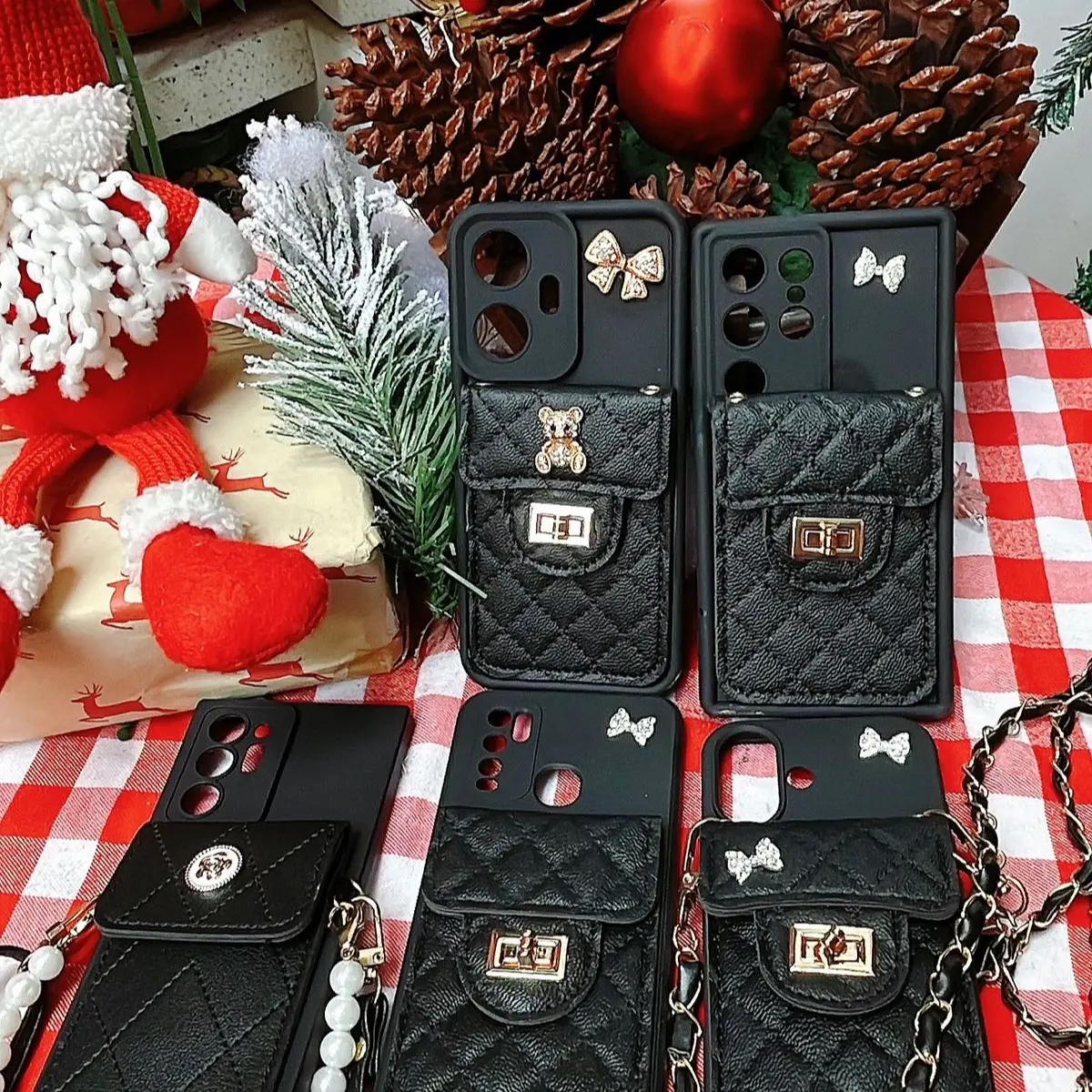 [OPPO + TẶNG KẸP HOA SỨ 8cm] . ốp đeo chéo kèm charm gấu nơ - bảo vệ cam - đeo đi du lịch tiện dụng - kèm ví để thẻ để tiền ốpdẻo lưng ốp điện thoại