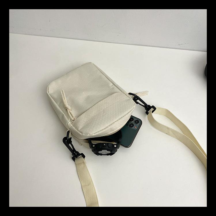 Product Introduction of túi Messenger Dành Cho Nam Giới, Thương Hiệu Thời Trang Mới 2024, Phong Cách Thường Ngày Và Đơn Giản, Túi Đựng Điện Thoại Di Động Túi Đeo Vai Nhỏ Thích Hợp Cho Nam Giới, Phong Cách Ins, Ba Lô, Túi Đeo Vai Nữ 7