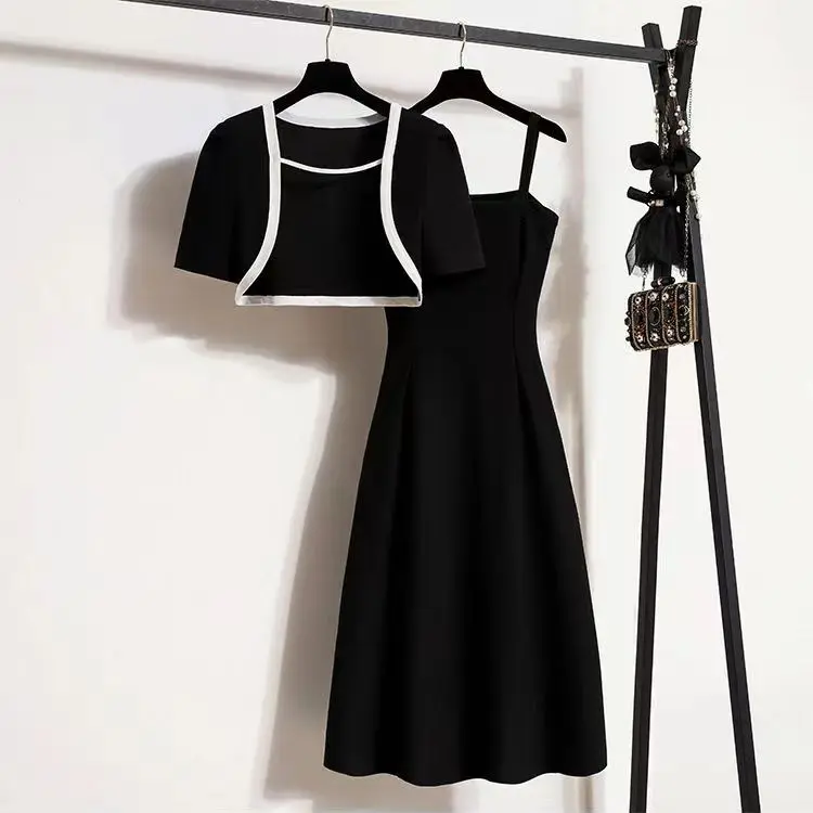 Quần Áo Nữ Ngoại Cỡ Bộ Đồ Hai Mảnh, Váy Hai Dây Bó Sát Dễ Phối Đồ Áo Cardigan, Thích Hợp Cho Cô Gái Béo, Mùa Xuân Mới, Năm Phát Hành 2024 Women Top
