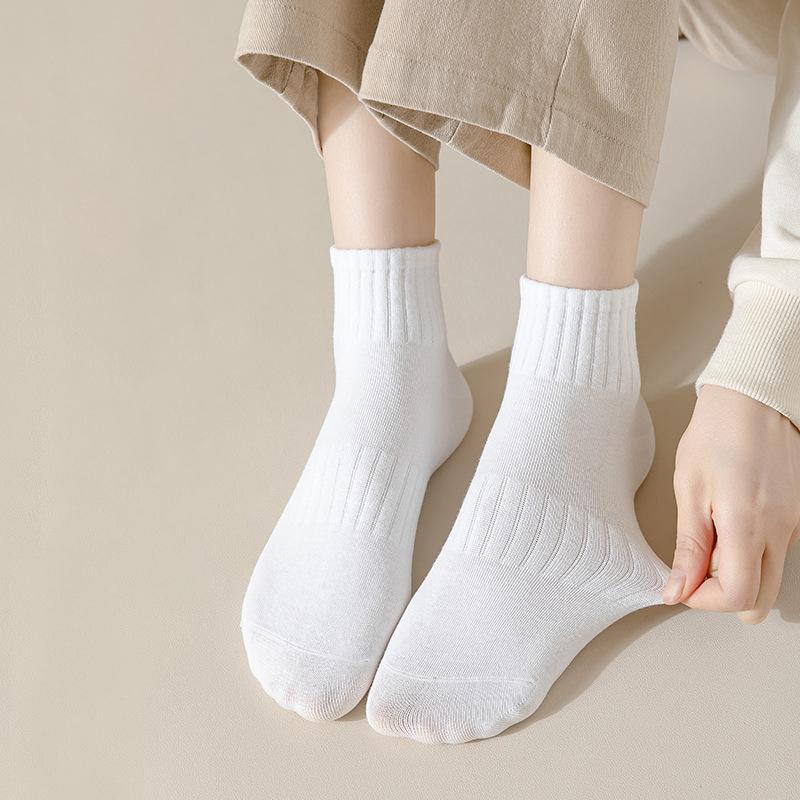 Tất vớ cổ trung RBANA cho nữ phong cách đơn giản dễ phối đồ 2