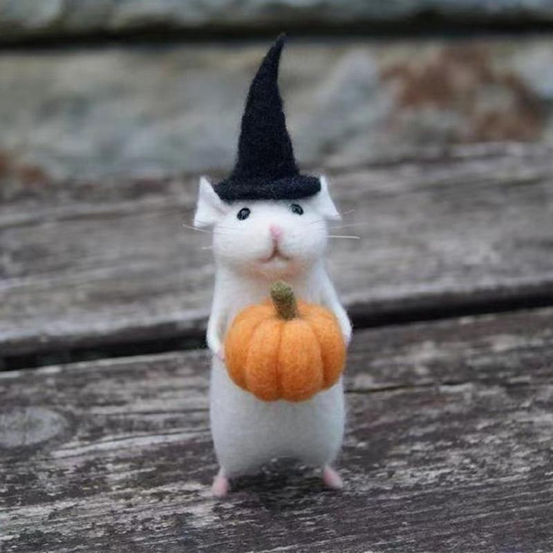 Product Introduction of Handmade Wool Felt Animals Figurine DIY Wool Felt Cute Mouse Christmas Halloween Ornament Mouse with A Pumpkin Xmas Home Decor 4