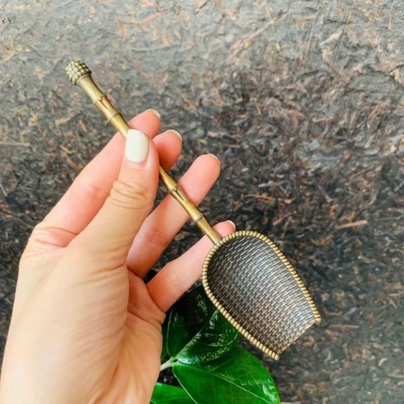 Xúc trà hợp kim đồng phù hợp trên bàn trà - Thiết kế đẹp mắt 0