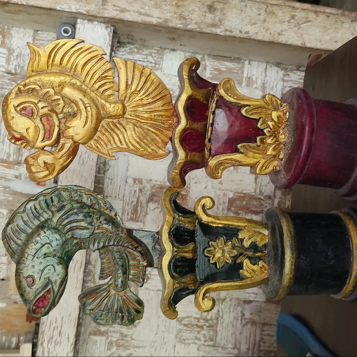 piala ikan ukir kayu