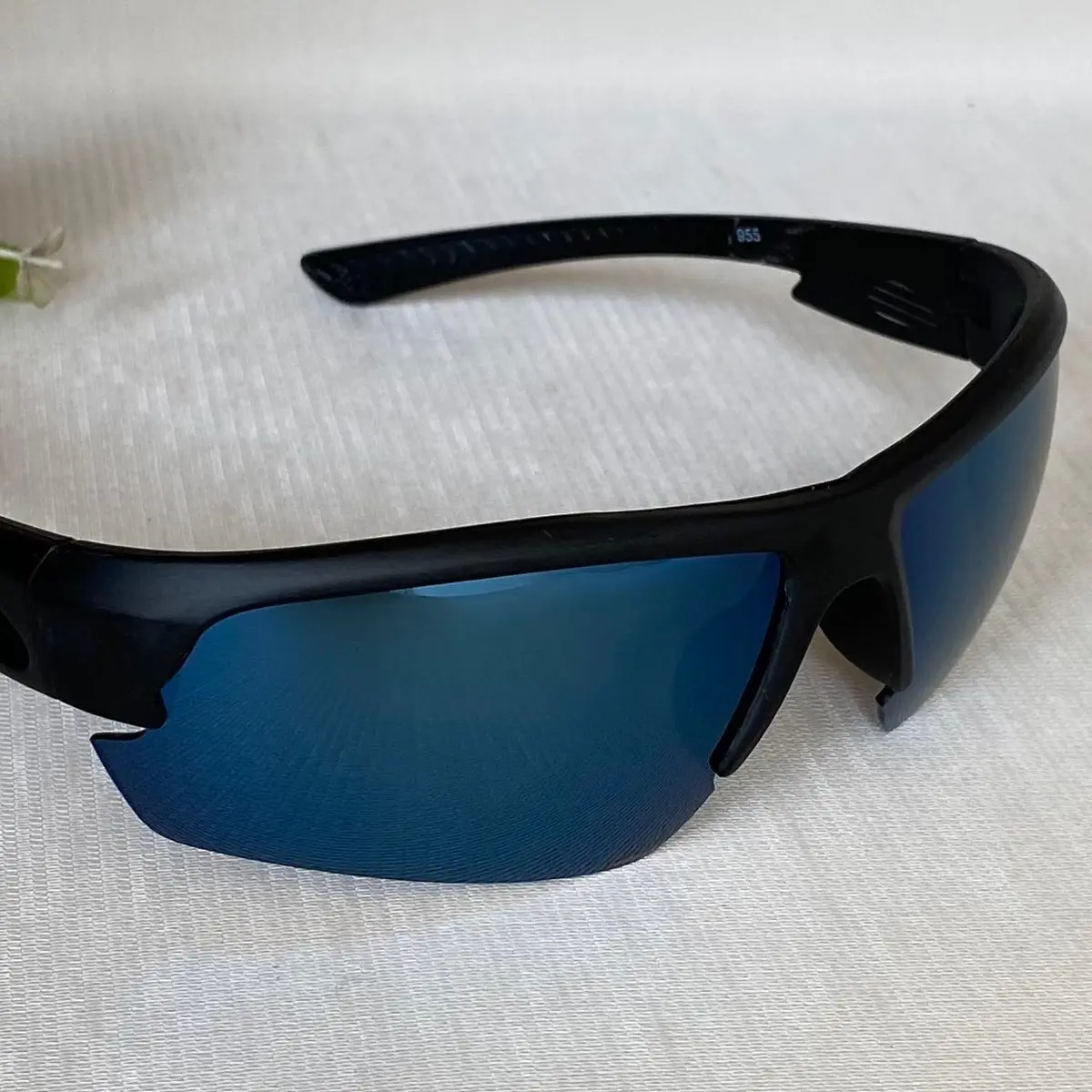 Kacamata Sporty tipe 955
