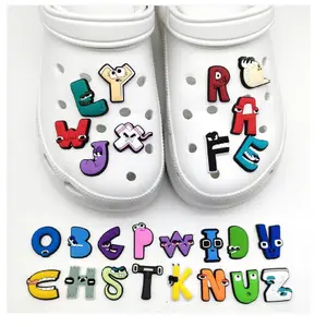 215 Pin Sandal Charms Huruf Karakter Hewan Gigi Smile