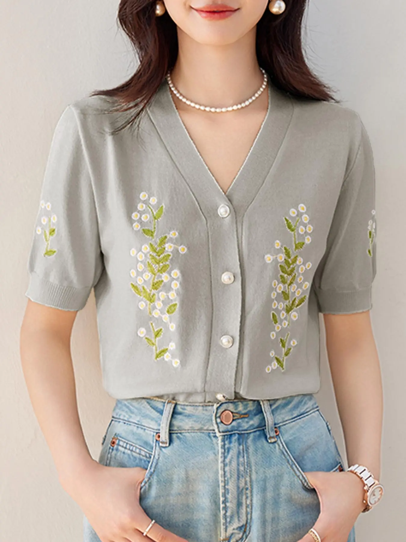 Women's Floral & Leaf Embroidery V Neck Knit Top, Elegant Casual Comfy  Short Sleeve Faux Pearl Button   Knitwear for Summer, Fashion Women's Knit Clothing for Daily Wear