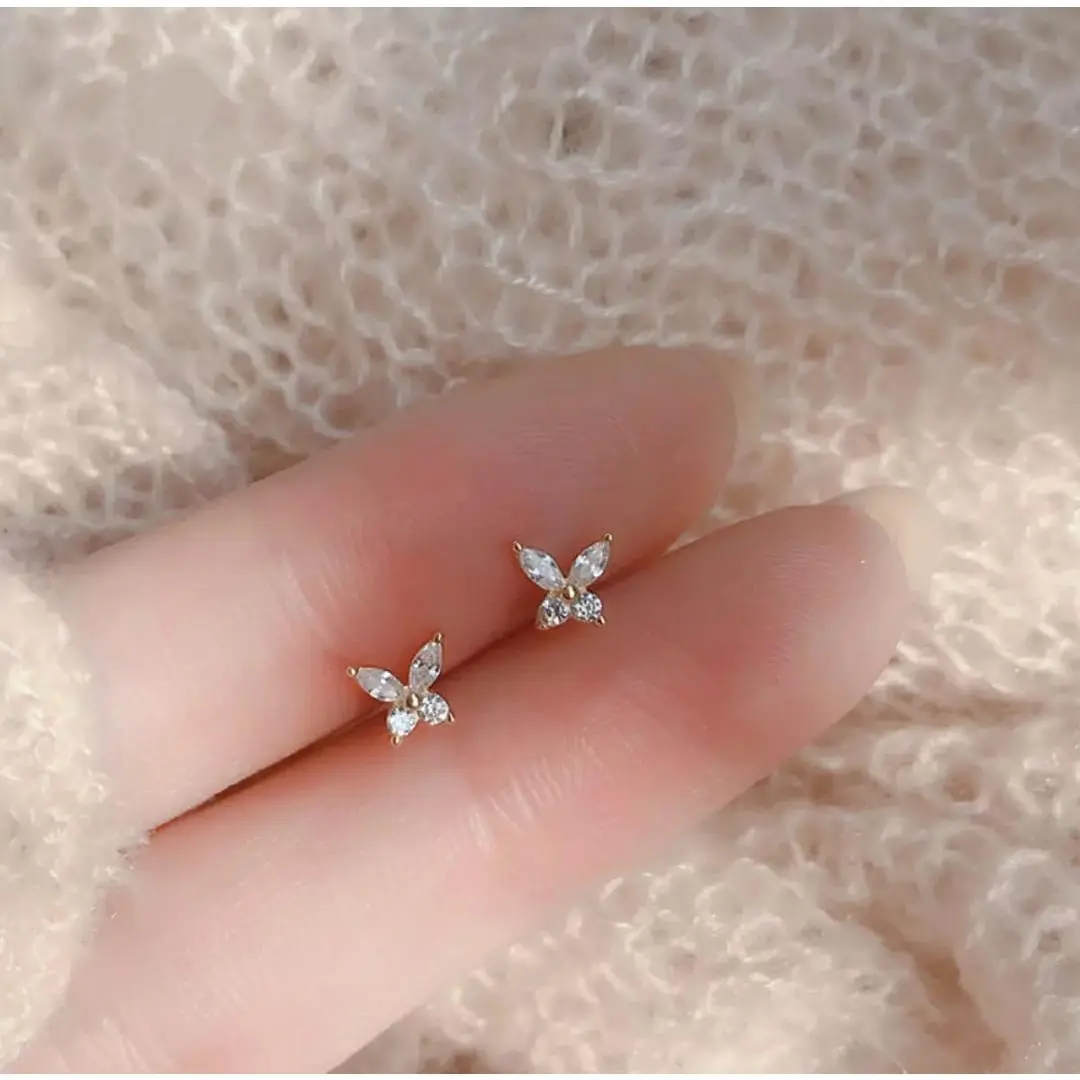 PERHIASAN WANITA ANTING TUSUK TITANIUM MOTIF KUPU-KUPU CANTIK TERBARU ANTI LUNTUR