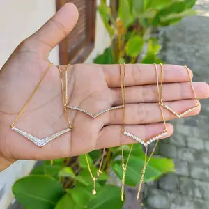 Kalung V shape zircon lapis emas