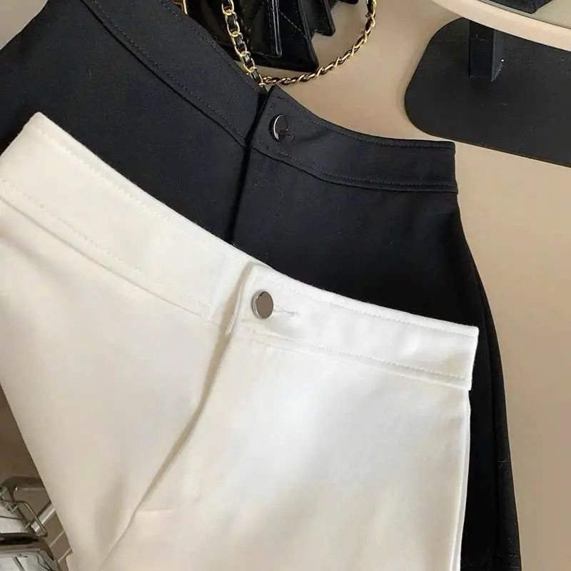 Quần shorts nữ cạp cao dáng ngắn có túi sau lưng cao màu đen trắng có quần dùi bảo hộ 2