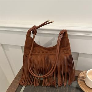 Beg Rumbai Retro, untuk Wanita, Trend Fesyen Eropah dan Amerika, Ketibaan Baru untuk Musim Luruh, Kasual dan Serba guna, Beg Bahu Tunggal dan Selempang, Beg Ketiak Bags Crossbody