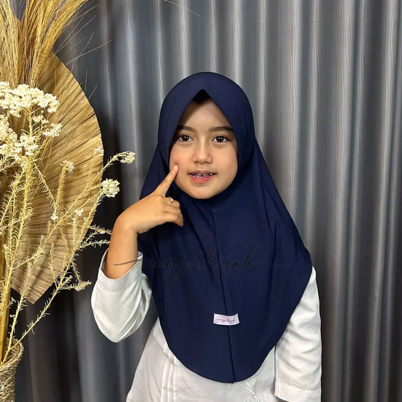 Jilbab Instan Bergo Anak Jersey Premium  Kerudung Anak Azzahra Pinguin Jersey By Nayy.s Cantik Variasi Muslim Tanggung Segitiga Pashmina Nyaman 8