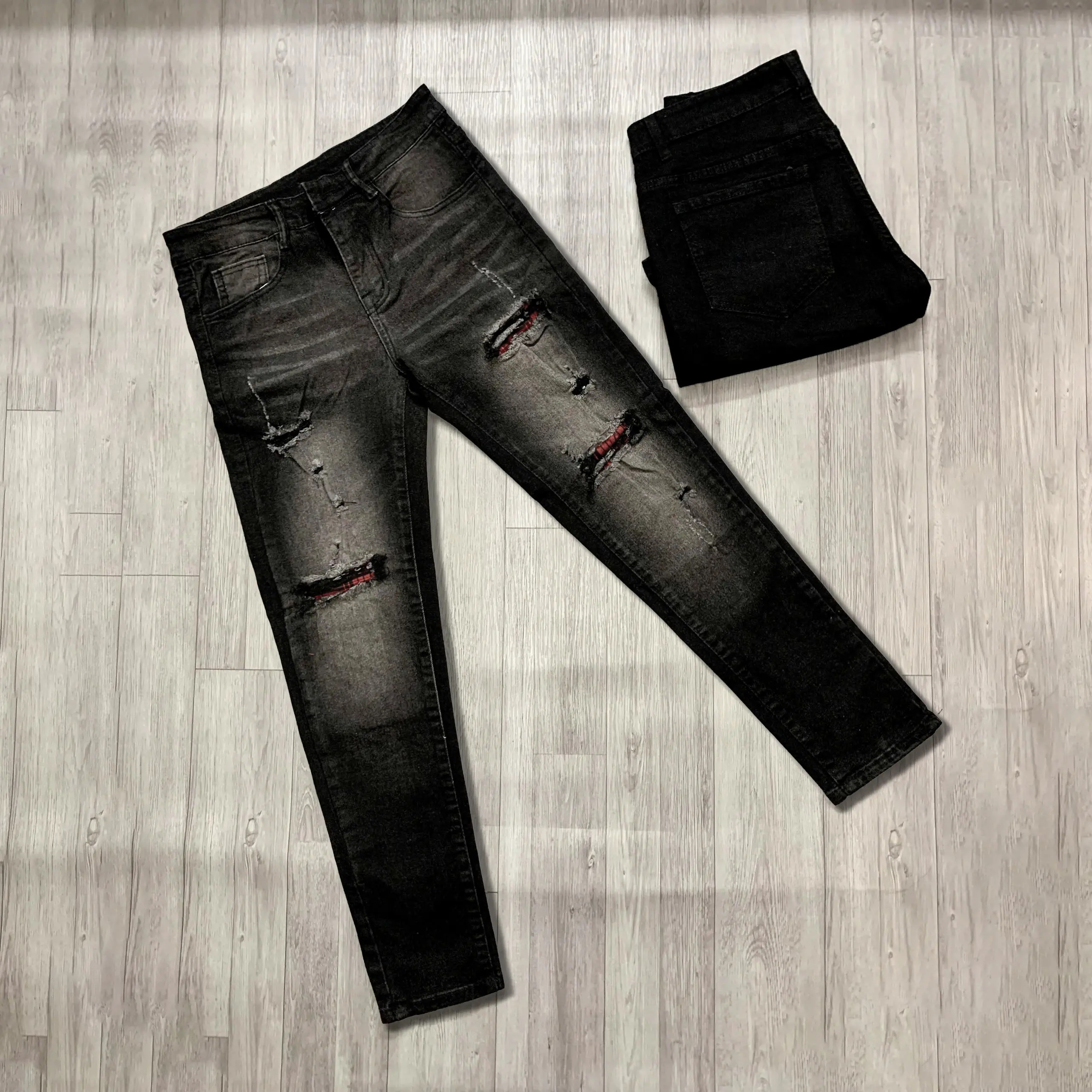 QUẦN JEAN NAM MÀU ĐEN RÁCH VÁ CARO ĐỎ PHONG CÁCH TRẺ TRUNG MÃ QJD05 Menswear Pants