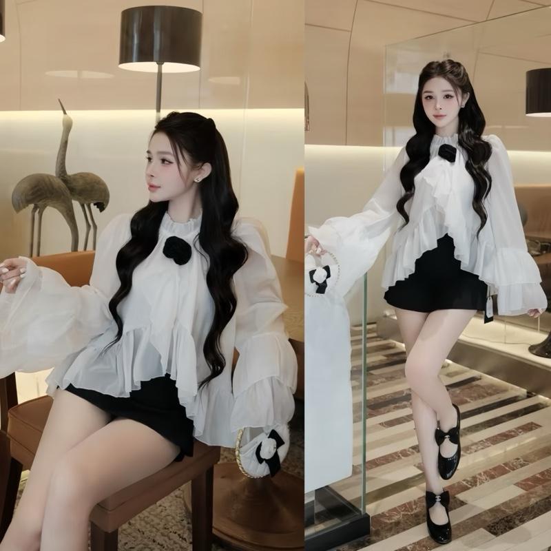 Áo Sơ Mi Tơ Óng Bánh Bèo Hoa Cổ Đen Tay Xoè