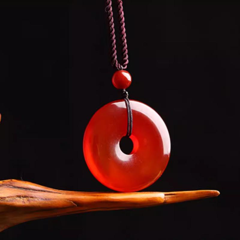 Product Introduction of Natural Ice Agate Chalcedony Safety Buckle Pendant Agate Men's and Women's Simple Pendant Gift 4