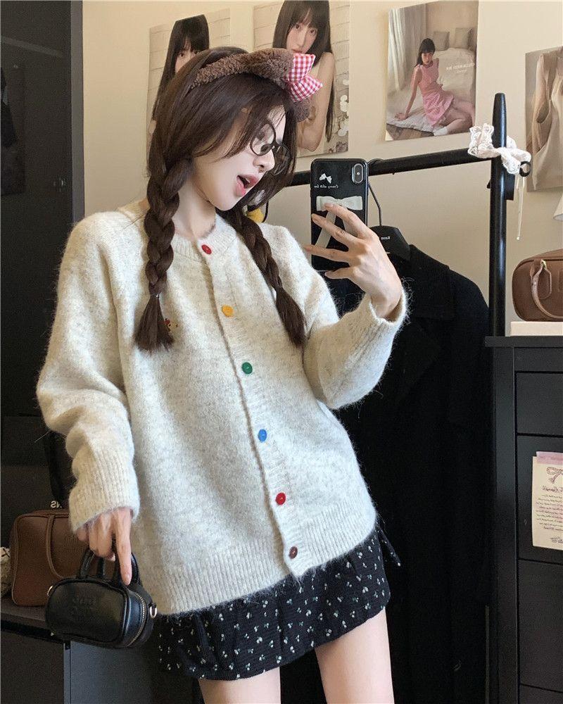 Product Introduction of Áo Khoác Len Chó Xúc Xích Thêu Nút, Nhiều Màu Sắc, Dành Cho Nữ, Mùa Thu, Thêu Hoạt Hình, Áo Cardigan Dệt Kim Mềm Mại, Trẻ Hơn, Phong Cách 2024 5